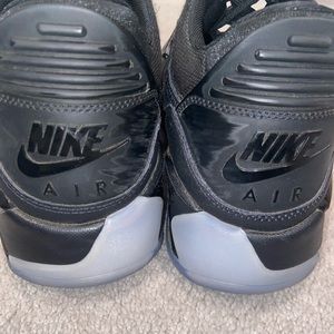 Black air max Jordans SIZS:9